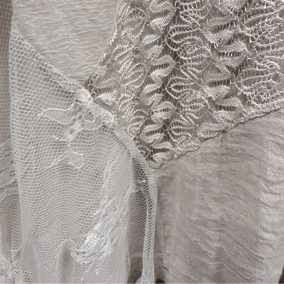 Simply Couture Pale Pink Short Sleeve Lace Ruffle Sheer Overlay Top Plus Size 2X - Picture 6 of 10